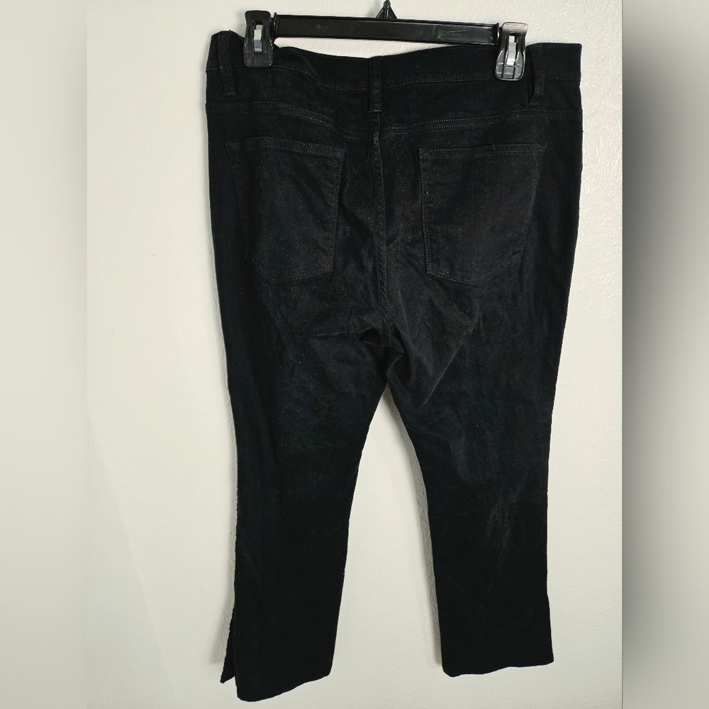 Lauren Ralph Lauren Black Jeans with 4-Buttons on Bottom Sides of Legs, Size 12 - Picture 4 of 7